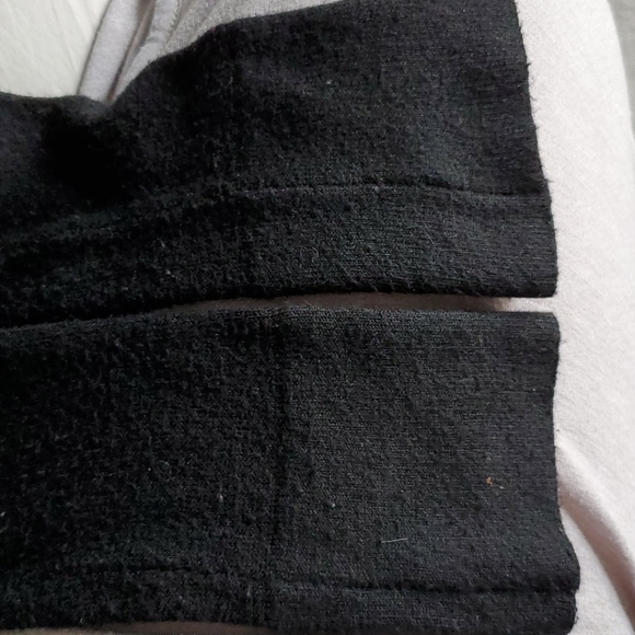 Express stretch black v-neck sweater - Picture 5 of 6